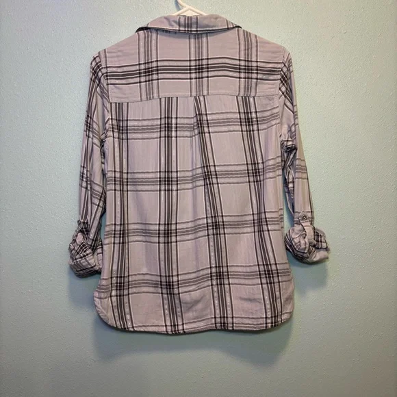 Casual Collection by F&F Plaid Silver and Black Button Down| Size US 6 - Picture 8 of 8